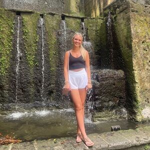 Meet your Posher, Hayden